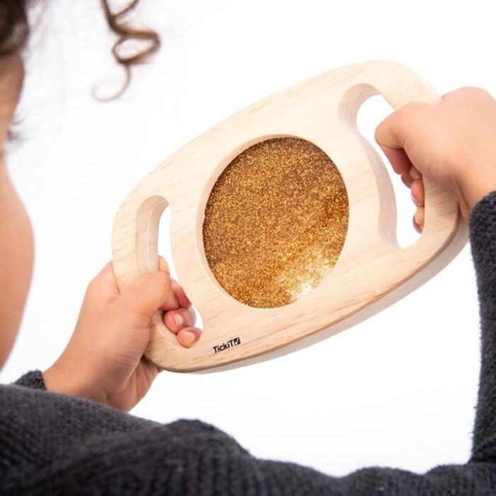 Panel sensorial de madera con purpurina dorada - TickiT - Imagen 2